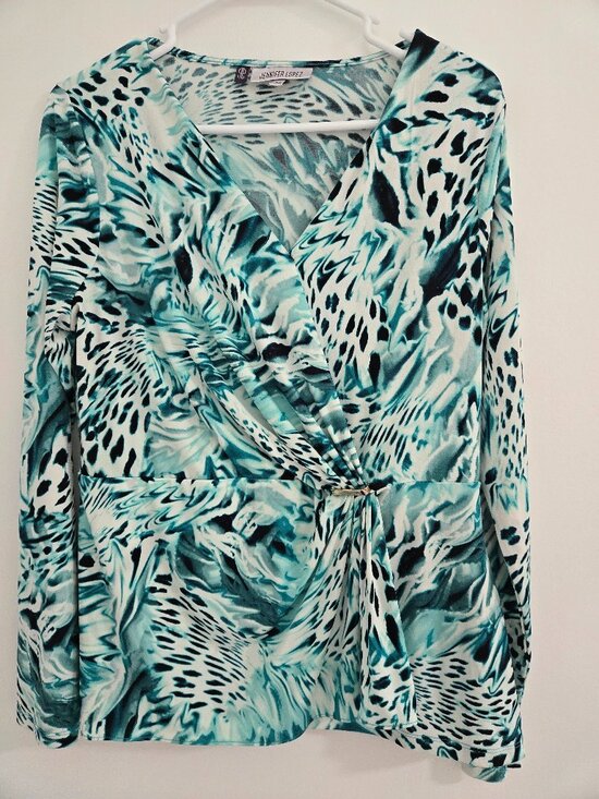 Jennifer Lopez Tops - Jennifer Lopez Green Animal Print V-Neck Long Sleeve Top Size L-Dressy Casual